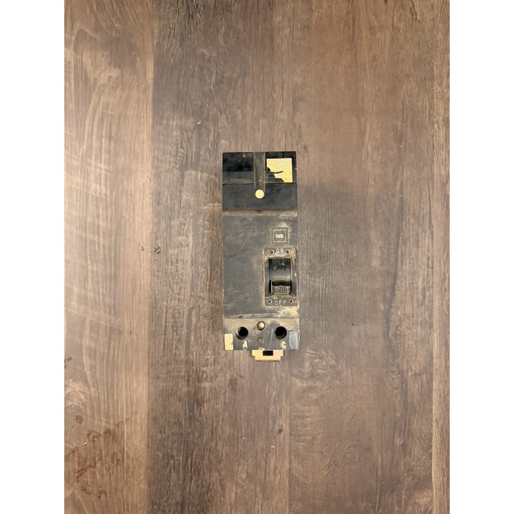 SQUARE D Q2-21200-AC CIRCUIT BREAKER 2POLE 200AMP 120/240VAC